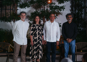 De izquierda a derecha, los señores Jordi Masalles, Carmen Rita Cordero, José Enrique Delmonte y Edis Sánchez.