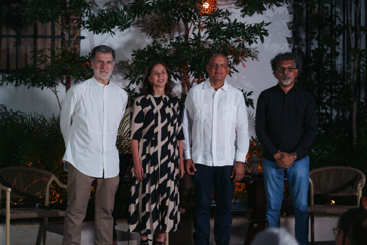 De izquierda a derecha, los señores Jordi Masalles, Carmen Rita Cordero, José Enrique Delmonte y Edis Sánchez.