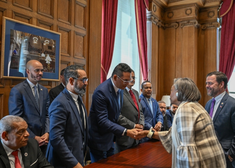 Director del 911 recibe reconocimiento en ee uu por liderazgo en emergencias (6)