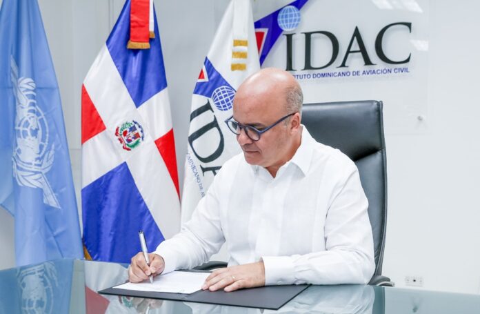 Igor Rodríguez Durán, director general del IDAC, explicando el PEI 2025-2028 con enfoque