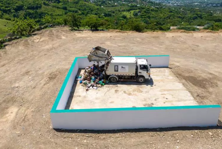 Tamboril estrena estación de transferencia de residuos y cierra vertedero