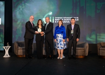 Alejandro fernández w. , josefina navarro, fidelio arturo despradel, rosanna ruiz y jorge saza