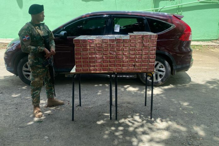 AtaRDecer | Donde el día termina, la noticia comienza - Ejército arresta pareja con contrabando de 39 mil cigarrillos