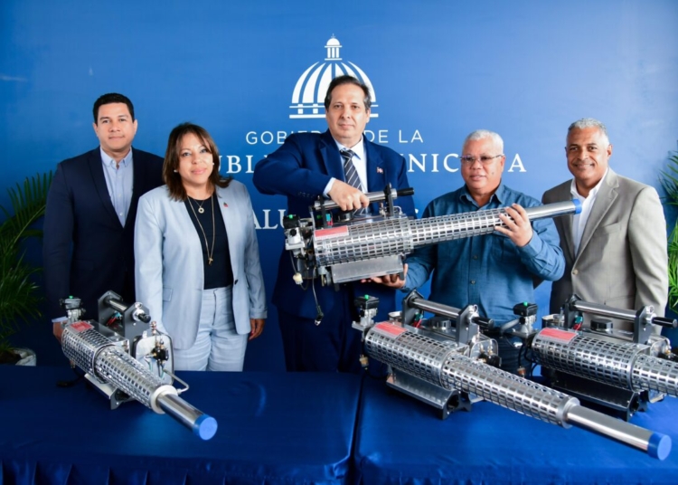 Ministerio de salud refuerza lucha contra el dengue