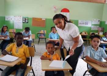 Año escolar 2024-2025 entra en su fase final con más del 95 % del calendario cumplido