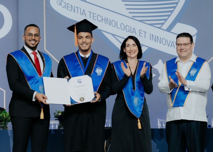 "Graduación histórica del ITLA con 631 nuevos profesionales"