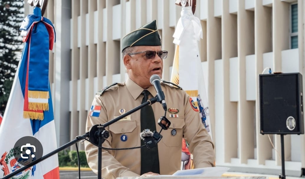 MIDE prohíbe a militares portar armas de fuego en bares y colmadones, incluso de civil 1 Carlos Antonio Fernández Onofre, ERD, ministro de Defensa