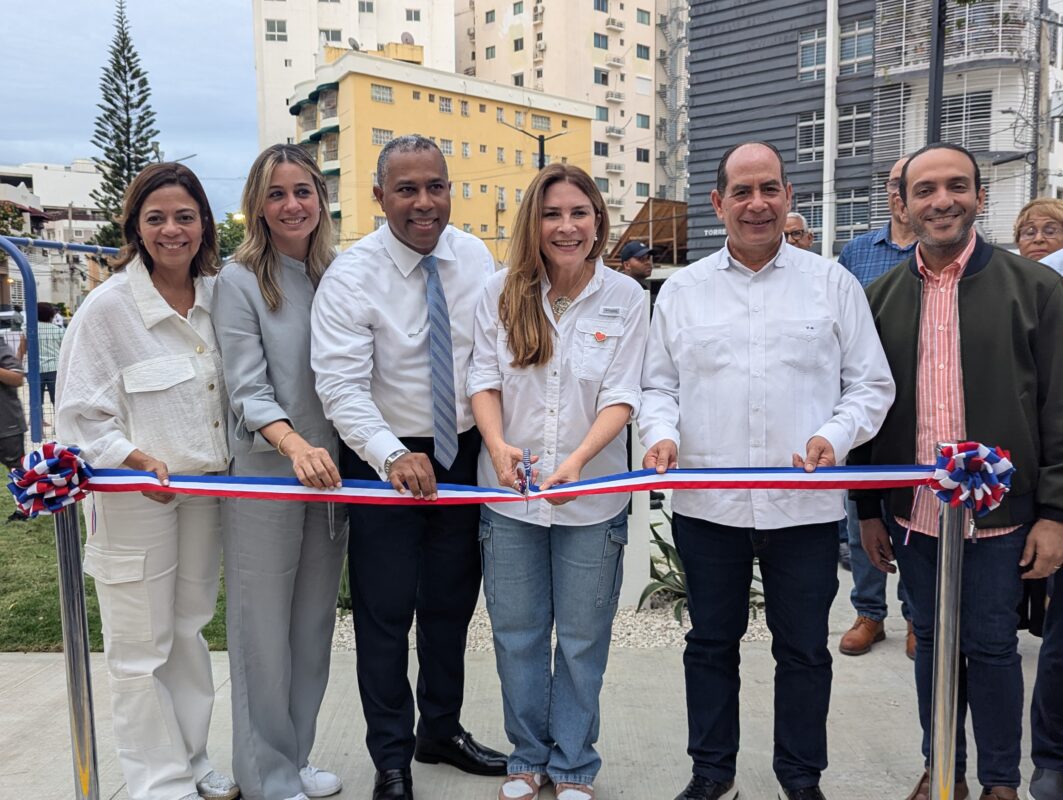 Carolina mejía entrega el nuevo parque renacimiento ii: un sueño comunitario hecho realidad