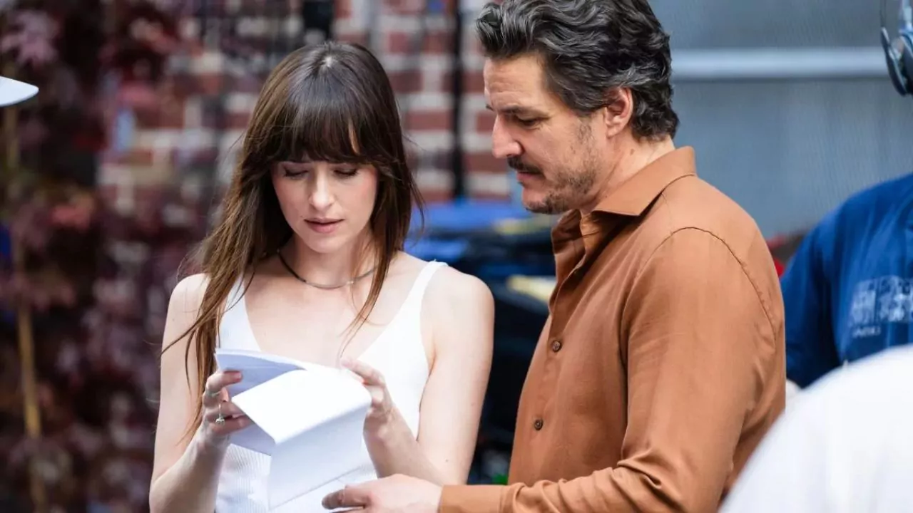 Dakota Johnson revela consejo de Pedro Pascal: “Me dijo que debería tener un OnlyFans” 1 Dakota Johnson revela consejo de Pedro Pascal: “Me dijo que debería tener un OnlyFans”