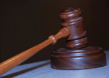 Aplazan para el viernes medida de coerción contra mujer acusada de matar a su hijo en la romana