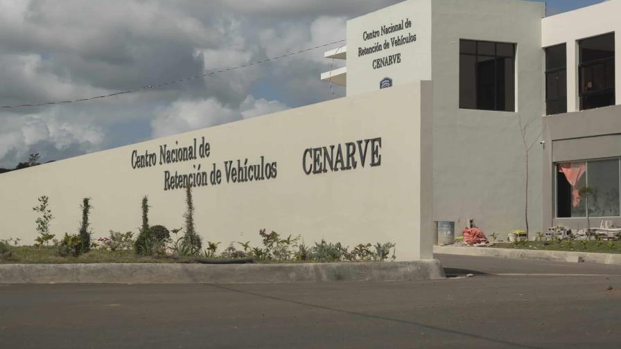 Fachada pricipal del Centro Nacional de Retención de Vehículos (Cenarve).