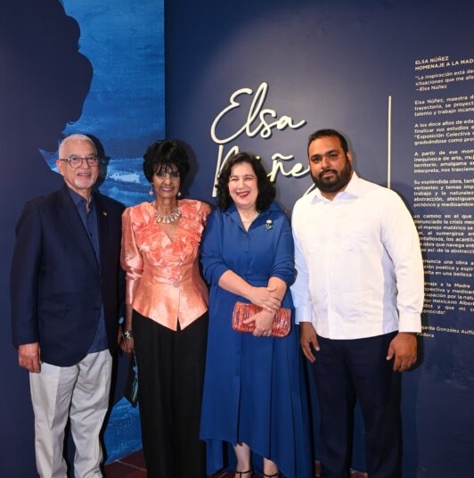 Centro cultural banreservas rinde homenaje a la tierra con exhibición de elsa núñez