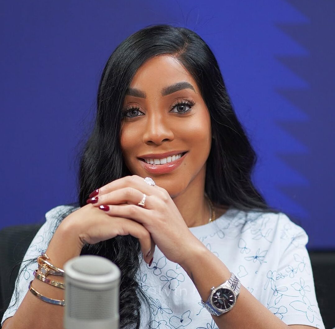 Yelida mejía celebra el impacto democratizador de las redes sociales en la comunicación dominicana