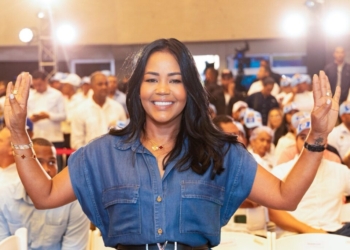 Scarlet benzán llama a la unidad del prm y defiende libertad de elección interna