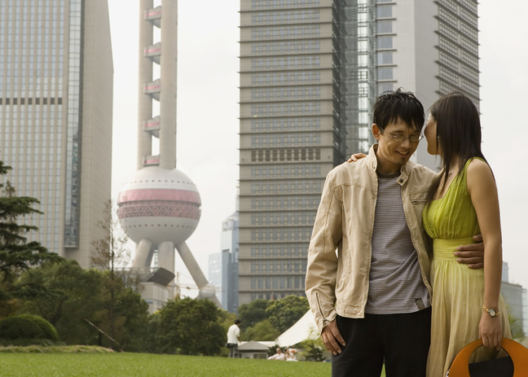 La última tendencia en china: pagan a desconocidos para sentir esto