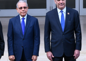 Presidente abinader inicia consultas individuales con exmandatarios sobre crisis haitiana