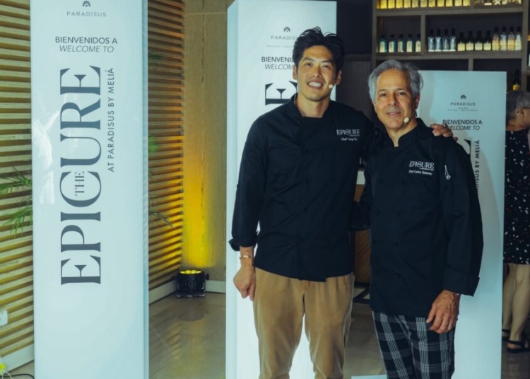 Chef Yong Wu y Chef Carlos Estévez