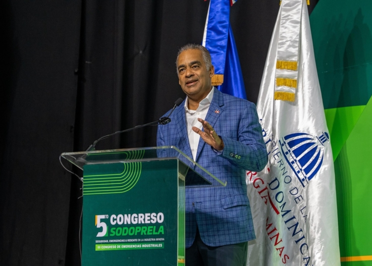 El ministro joel santos destacó que república dominicana sigue el fortalecimiento de sus políticas públicas orientadas a la seguridad laboral en la minería. (1)
