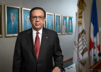 Gobernador del BCRD, Héctor Valdez Albizu