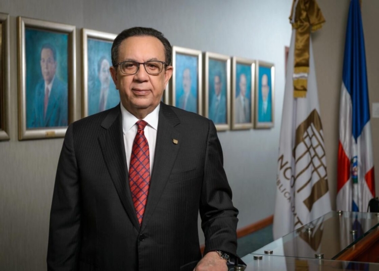 Gobernador del BCRD, Héctor Valdez Albizu