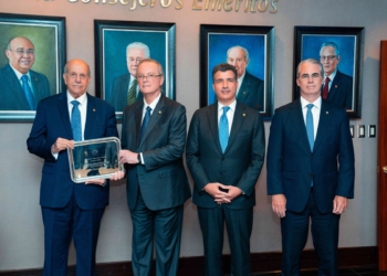 En la foto, los señores Marino D. Espinal, Manuel A. Grullón, Christopher Paniagua y René Grullón Finet.