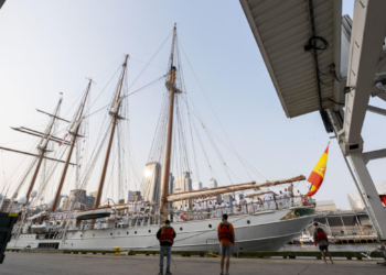 Llegada a nueva york, ee. Uu. , del buque-escuela de la armada? Juan sebastián de elcano, este 4 de junio de 2025. Efe/ángel colmenares