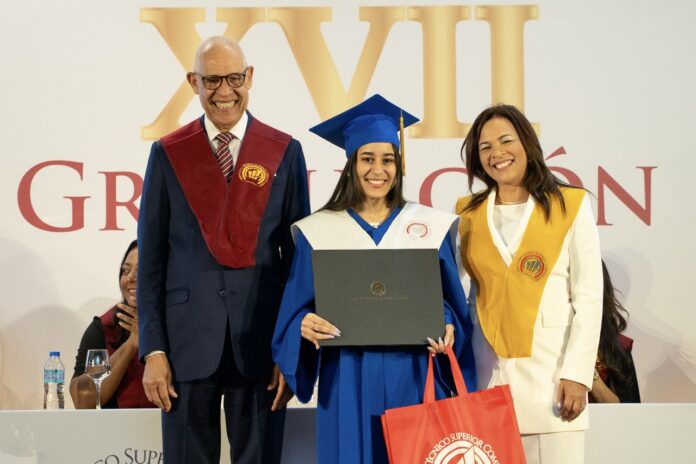 Graduación del ITSC con 337 nuevos técnicos, superando los 7,000 egresados