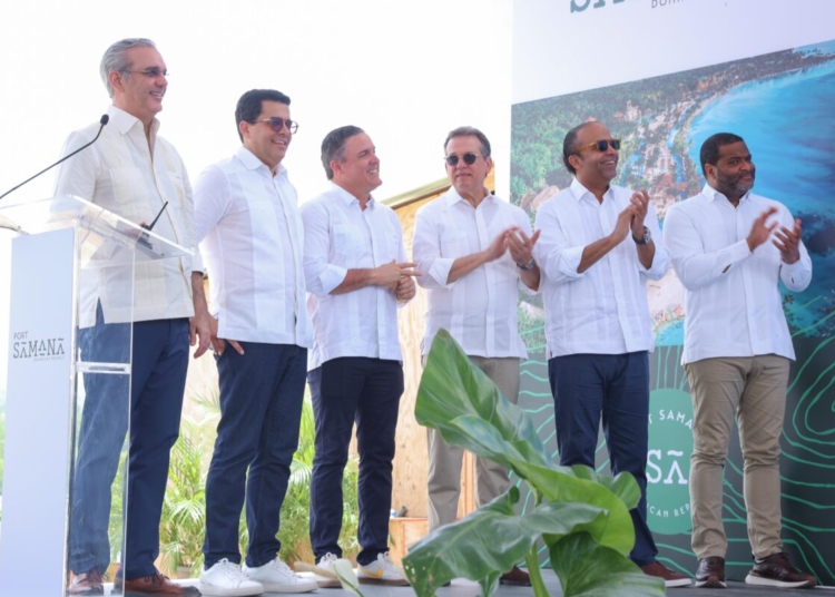 Presidente Luis Abinader da inicio a la construcción de Samaná Port en Arroyo Barril, primer proyecto APP en República Dominicana.