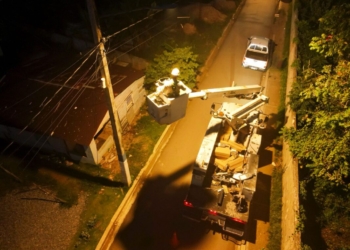 Edeeste refuerza alumbrado público en la cuaba, pedro brand, con 81 nuevas luminarias led