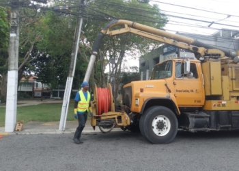 Adn amplía limpieza preventiva de filtrantes e imbornales ante pronóstico de lluvias en el distrito nacional