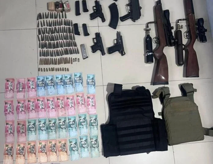 Incautan arsenal de armas y detienen sospechosos en el pino, dajabón