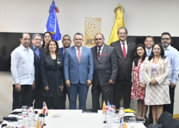Jce presenta el observatorio del registro civil (onarec) a la comisión de políticas migratorias para mayor transparencia y acceso a datos