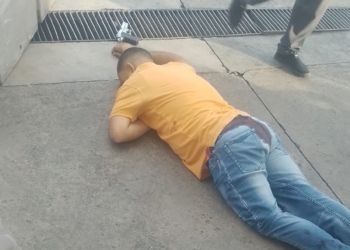Policías muertos tras discusión en estación de combustible