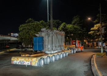 Edesur inicia traslado de diez nuevos transformadores para fortalecer el servicio eléctrico nacional
