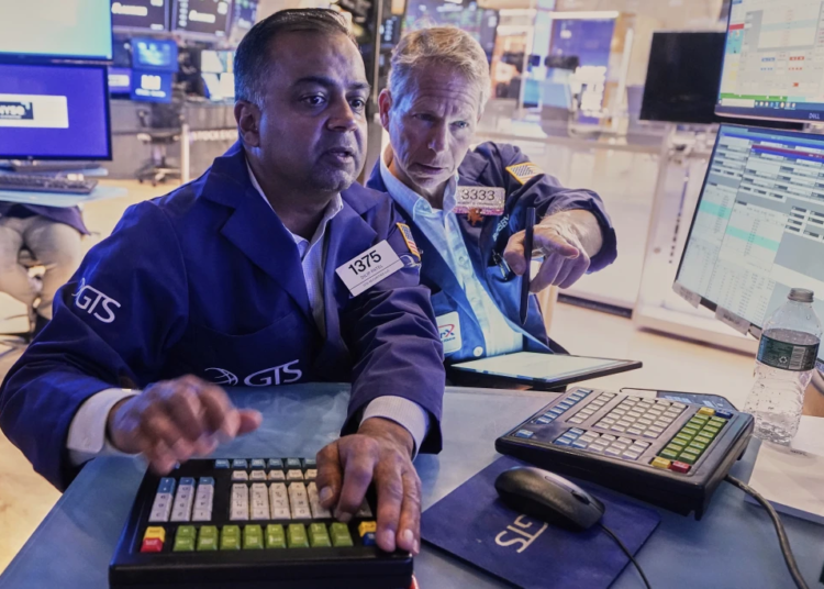 Wall street sube y precios del petróleo bajan ante esperanza de desescalada en conflicto irán-israel