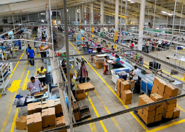 Fábrica moderna en una zona franca de república dominicana