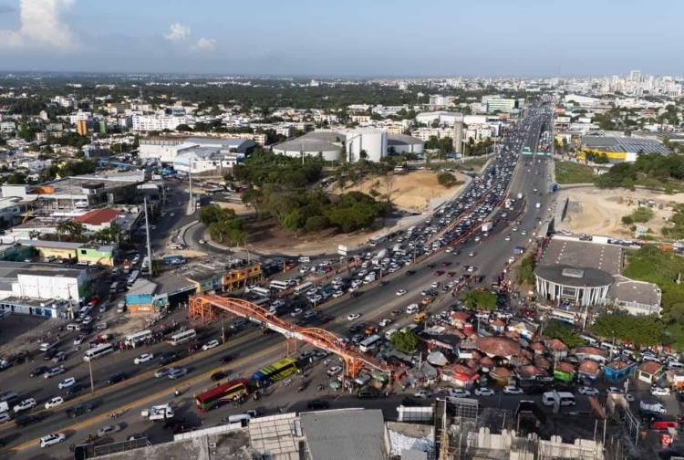 El millonario precio del caos vial: santo domingo pierde us$180 millones anuales por congestión