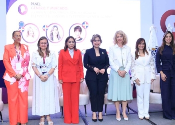 Persiste brecha salarial de género en república dominicana; mujeres ganan 18% menos por igual trabajo