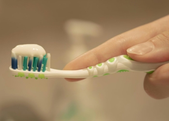 Colgate total clean mint: ¿es seguro el fluoruro de estaño?