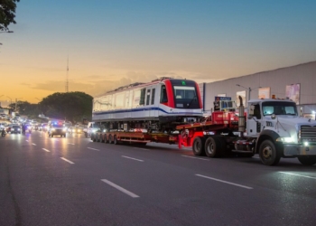Llegan dos nuevos trenes para el metro de santo domingo con capacidad para 6 vagones