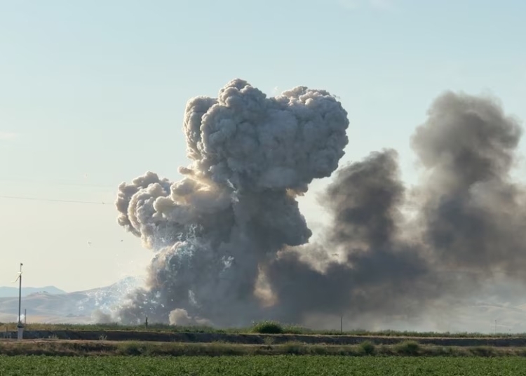 Explosión en almacén de pirotecnia en california deja siete desaparecidos y graves incendios