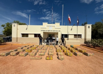 Interceptan lancha con 1. 5 toneladas de cocaína en pedernales