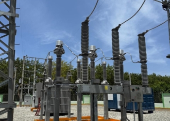 Edesur concluye instalación provisional de subestación eléctrica en pedernales