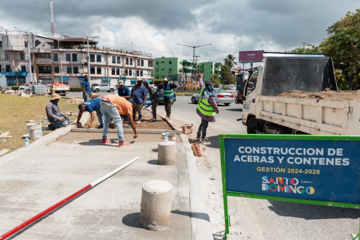 Alcaldía del distrito nacional remodela rotonda de la av. Los próceres con república de colombia