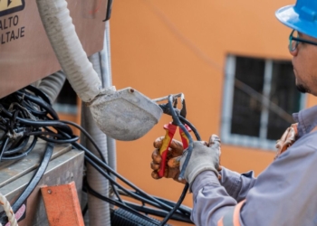 Edesur sanea red eléctrica en cristo rey y normaliza casi 2,500 clientes prepago