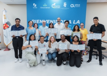 Alcaldía del dn gradúa 112 jóvenes en ia y e-sports de centro futuro