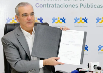 Abinader promulga ley 47-25 de contrataciones públicas con énfasis en la transparencia y el control institucional