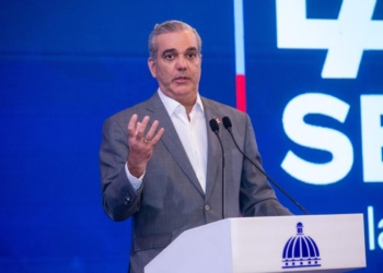 Abinader confirma desaceleración económica por políticas de ee. Uu.