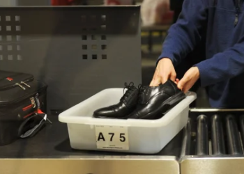 Adiós a los zapatos en los controles de seguridad: ee. Uu. Considera eliminar antigua norma aeroportuaria