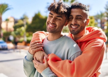 Búsqueda de validación impulsa diversidad sexual en hombres heterosexuales, según nuevo estudio